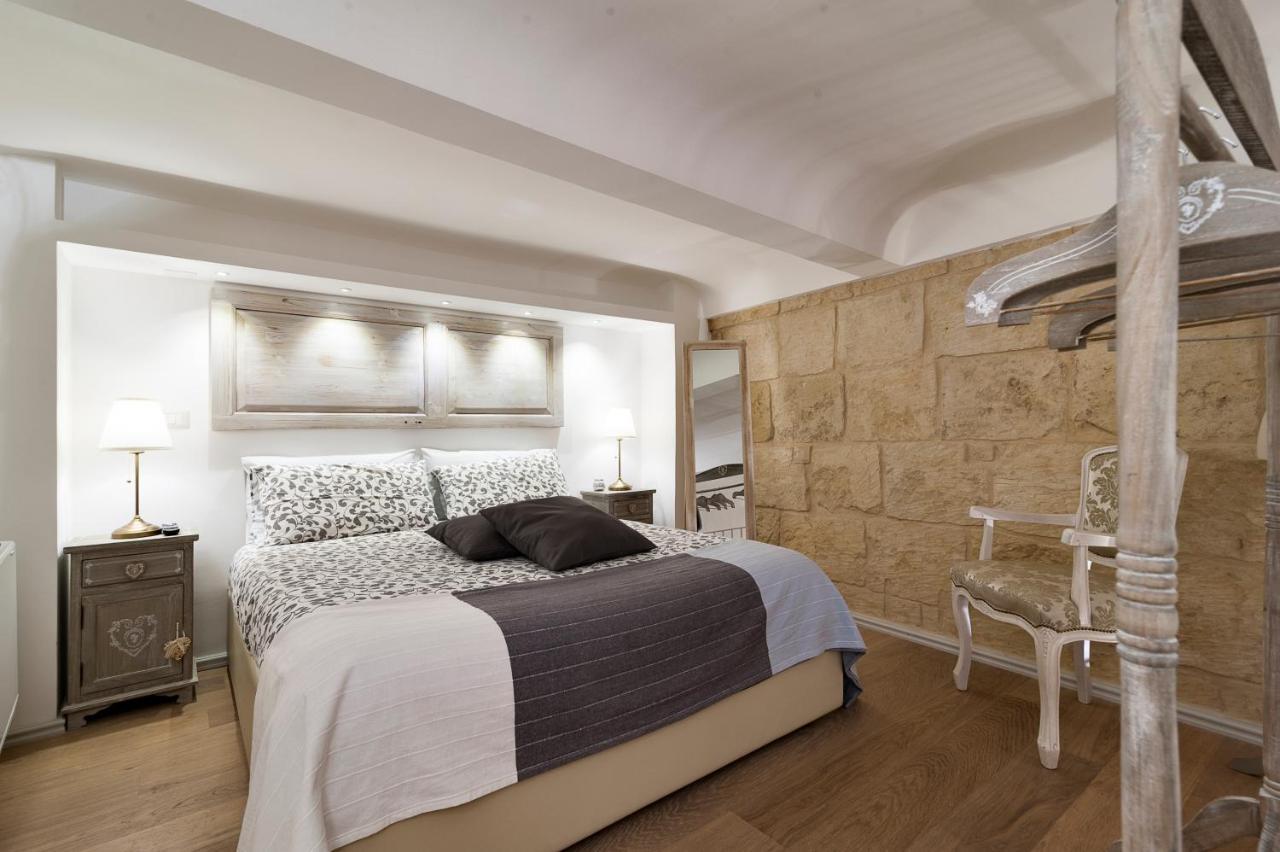 Palazzo Mandurino Luxury Relais Bed & Breakfast Zollino Exterior photo