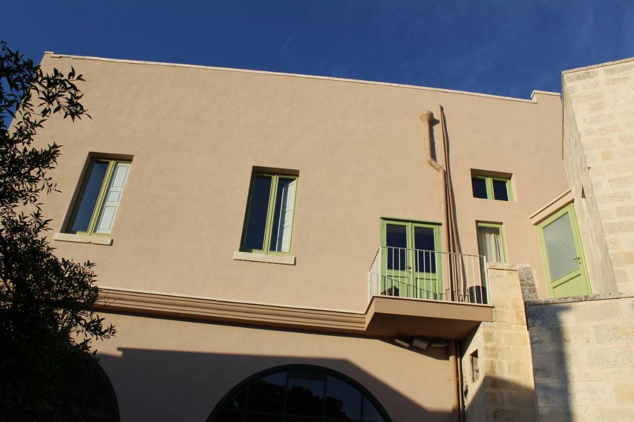 Palazzo Mandurino Luxury Relais Bed & Breakfast Zollino Exterior photo